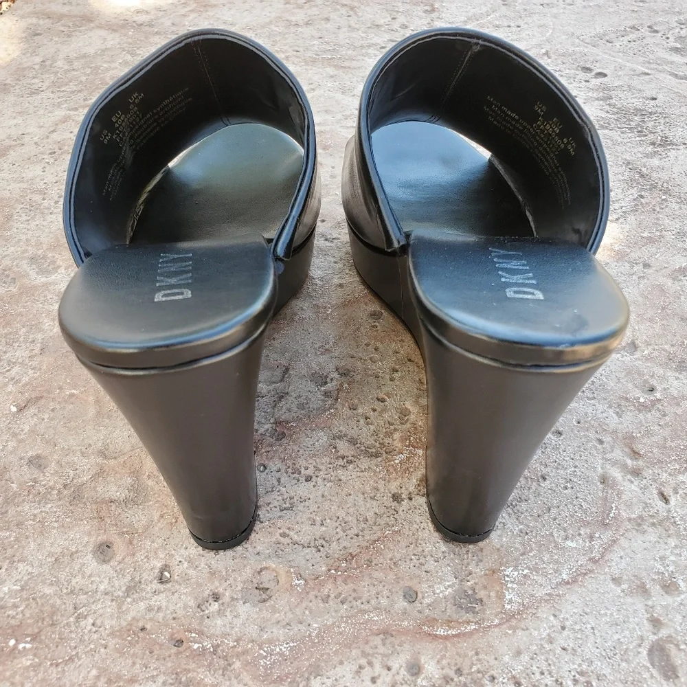 SUPER RARE 🖤 DKNY Raised Logo Black Wedge Mules 9 - Picture 5 of 9